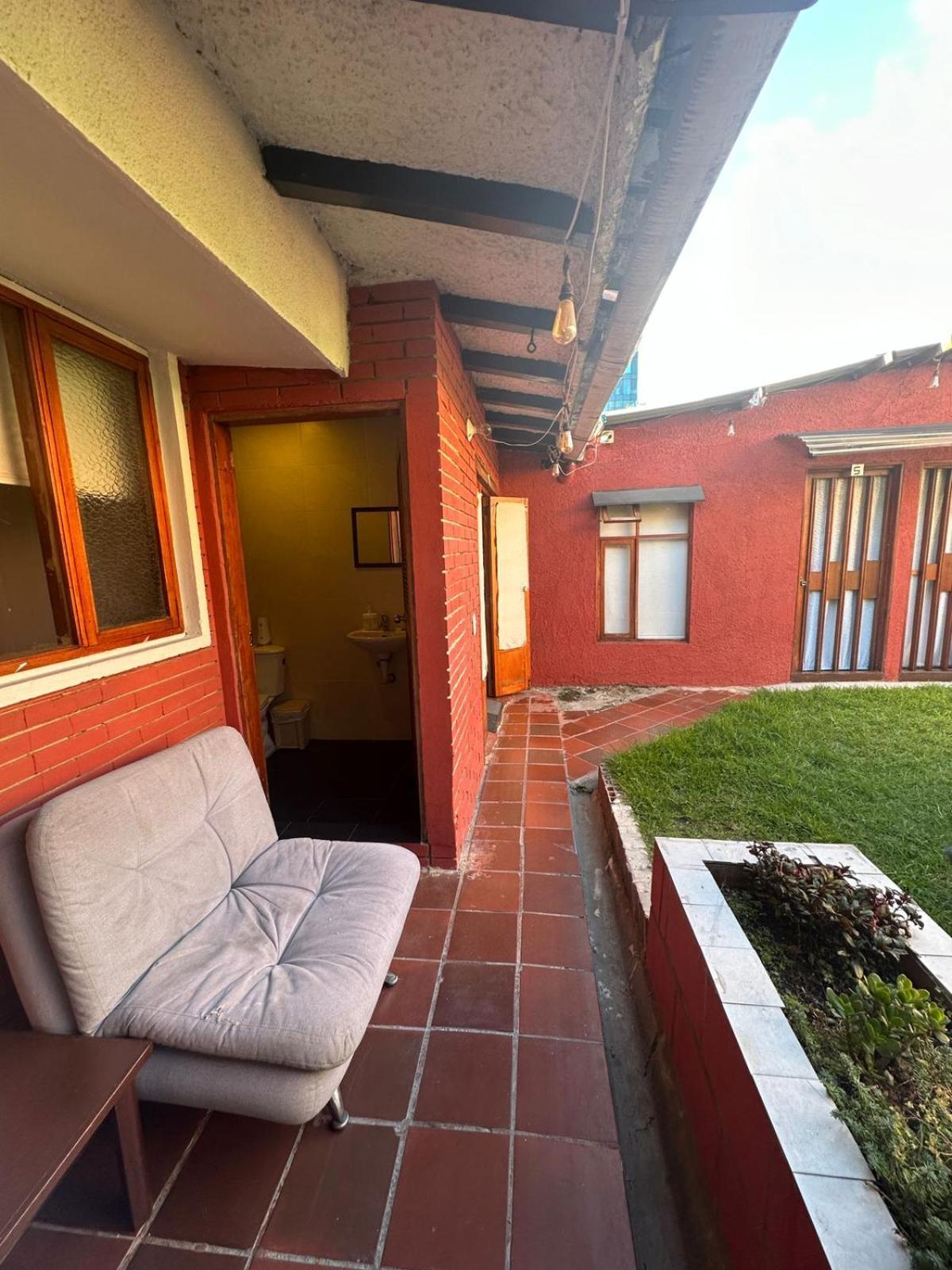 Acogedor Hostal Usaquen La Parada Del Tren Богота Экстерьер фото
